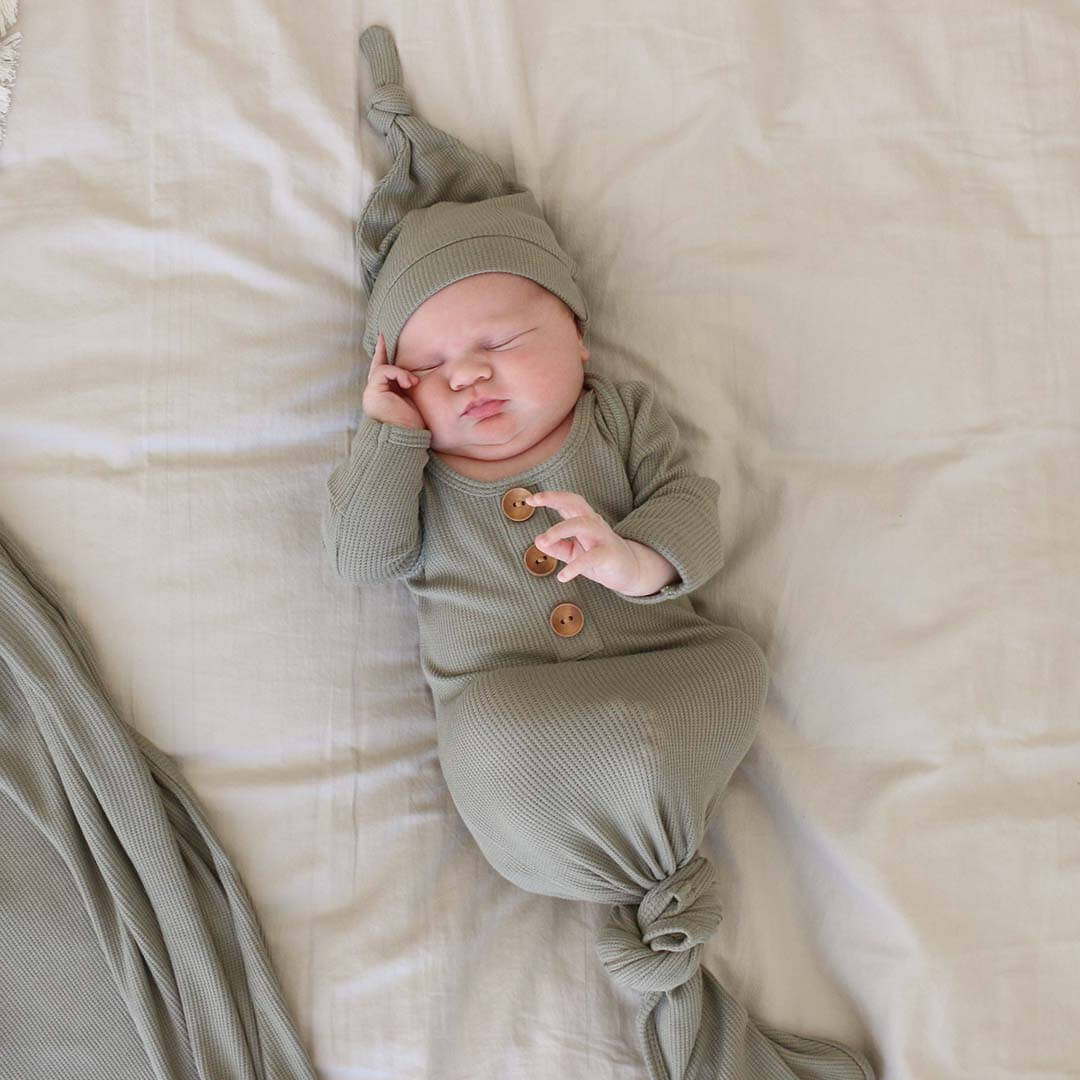 Eucalyptus Bamboo Waffle Newborn Baby Knot Gown & Hat Set - Image 6