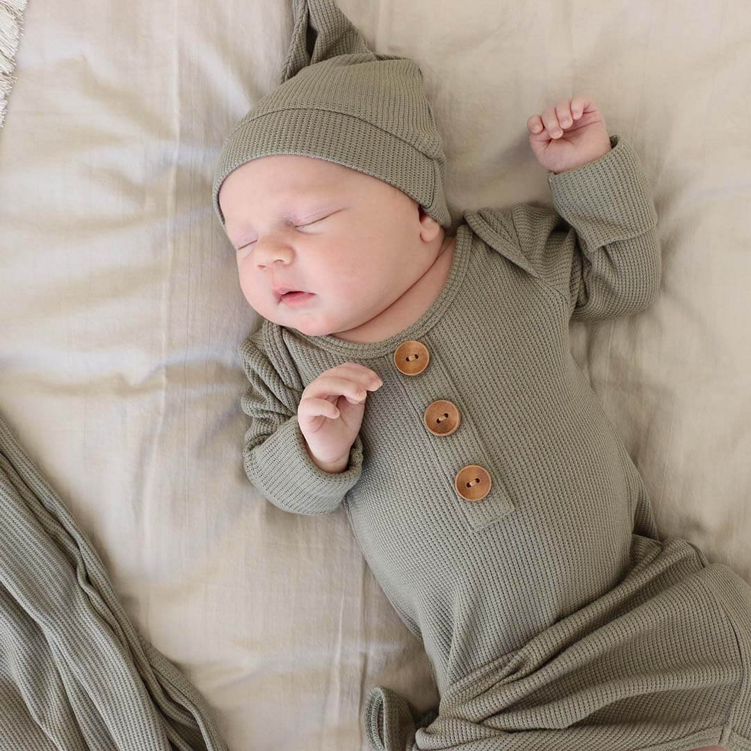 Eucalyptus Bamboo Waffle Newborn Baby Knot Gown & Hat Set - Image 7